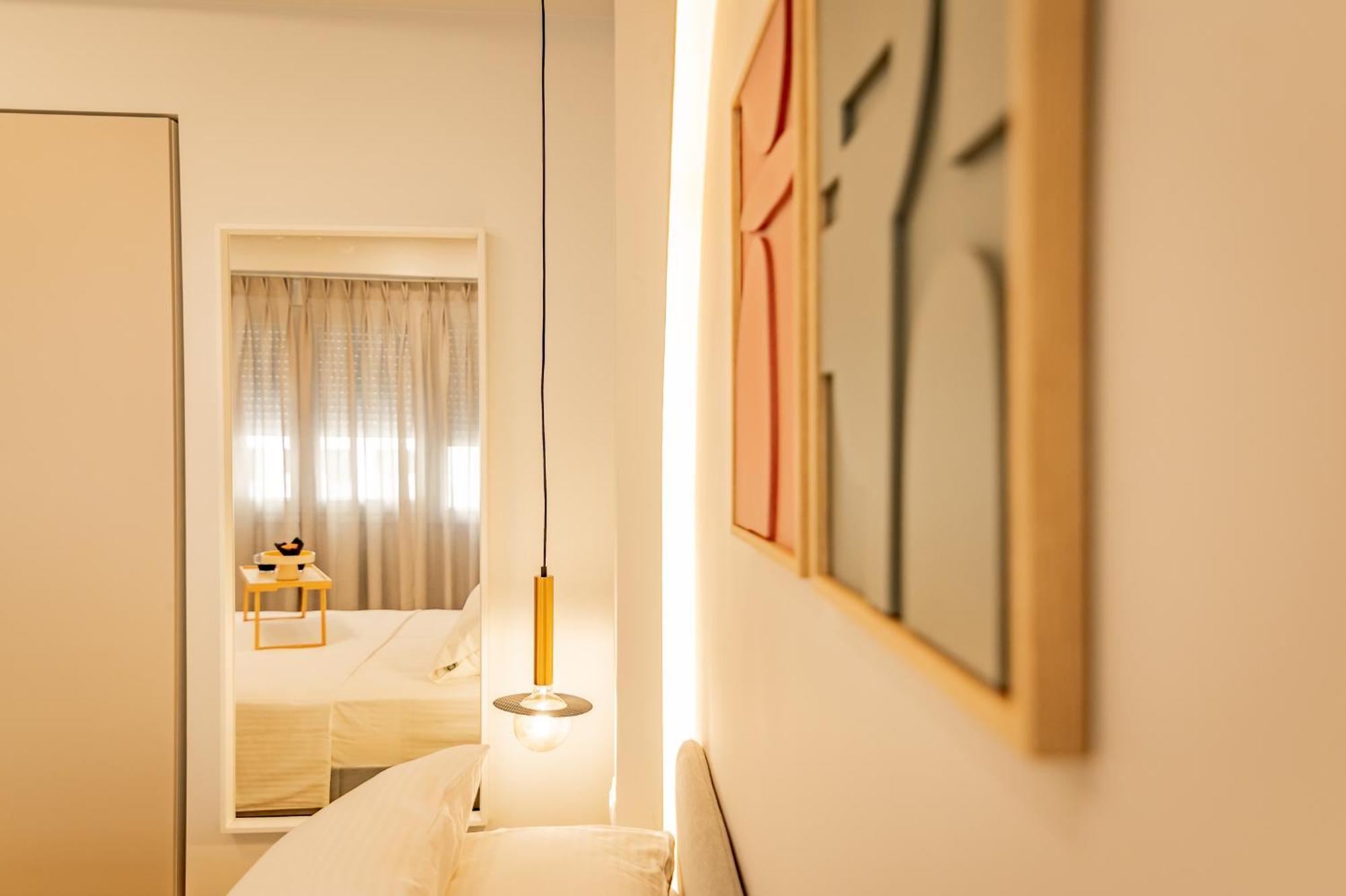 Urban Luxury Suites Солун Екстериор снимка
