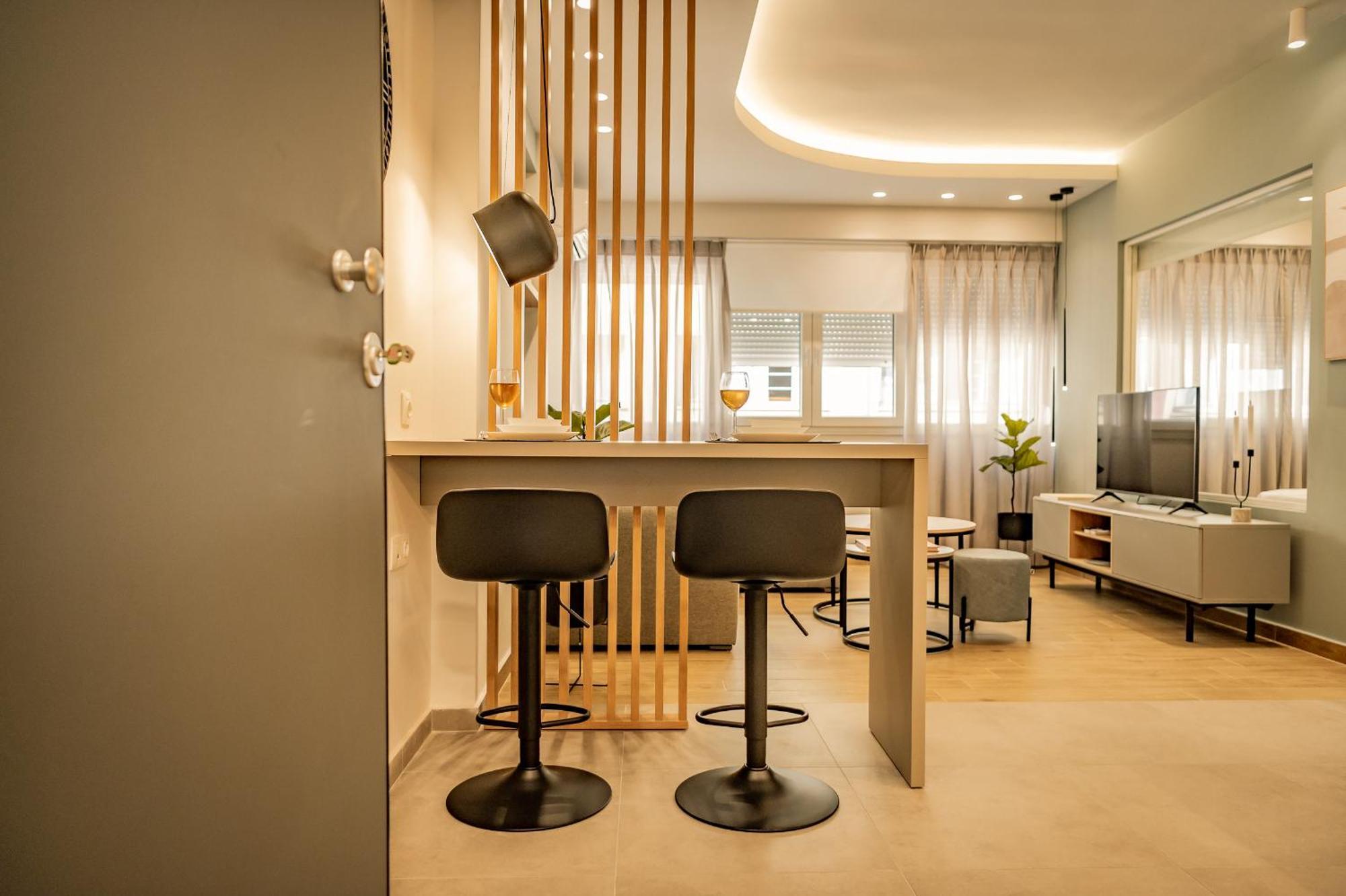 Urban Luxury Suites Солун Екстериор снимка