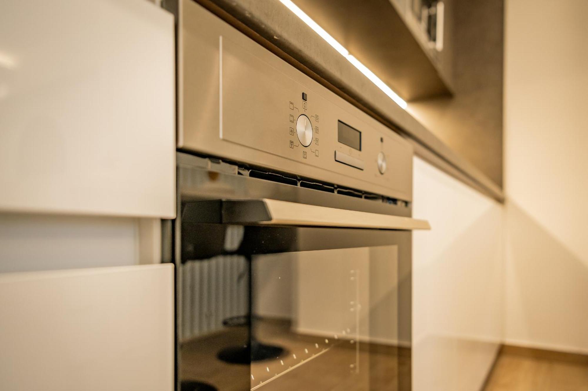 Urban Luxury Suites Солун Екстериор снимка